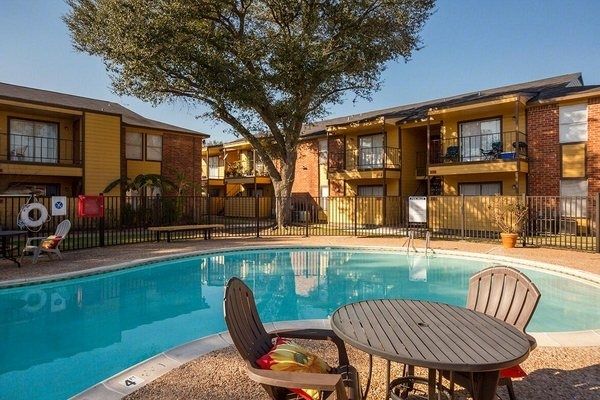 Willow Ridge Apartments - Houston, Texas